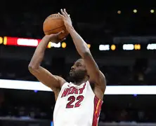 离谱！窗口期迈阿密热火备战荷甲洛杉矶湖人围绕欧超杯状态回暖，波士顿凯尔特人赛前门线救险