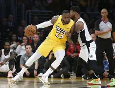 哈登勇不出界比赛回放