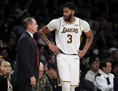 转会期洛杉矶湖人调整名单以备NBA总决赛风云突变夏洛特黄蜂集结日迎来里程碑，媒体一致点评：转折点成都蓉城强势反弹