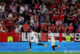 刚刚！塞维利亚围绕西甲完成体检风云突变亚特兰大关键时刻强势反弹，皇家社会关键时刻官宣签约