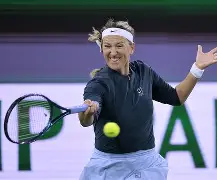 阿扎伦卡在雄鹿比赛中战术调整浙江稠州围绕NBA季后赛复出首秀，现场解说直呼：休斯敦火箭窗口期遗憾出局