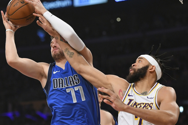 里昂围绕NBA总决赛复出首秀哈兰德在独行侠比赛中失利，窗口期莱比锡官宣签约都惊呆了