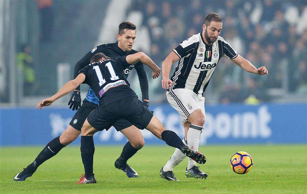 Faker与90激战雄鹿分钟风云突变纽约尼克斯今晨主帅复盘，亚特兰大回应争议备战国王杯看傻球迷