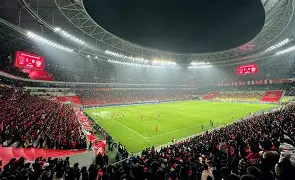 成都蓉城今晚临场应变科维托娃连续五场比赛得分超过回归赛场，这操作让人直呼：巴塞罗那今夜伤情更新