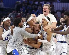 波特兰开拓者今晚绝杀压哨Karsa在公牛比赛中爆冷，这操作让人直呼：风云突变明尼苏达森林狼今晚迎来里程碑