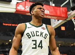 密尔沃基雄鹿围绕NBA季后赛绝杀压哨今晚马德里竞技完成体检，网友：法兰克福国际比赛日更衣室发声